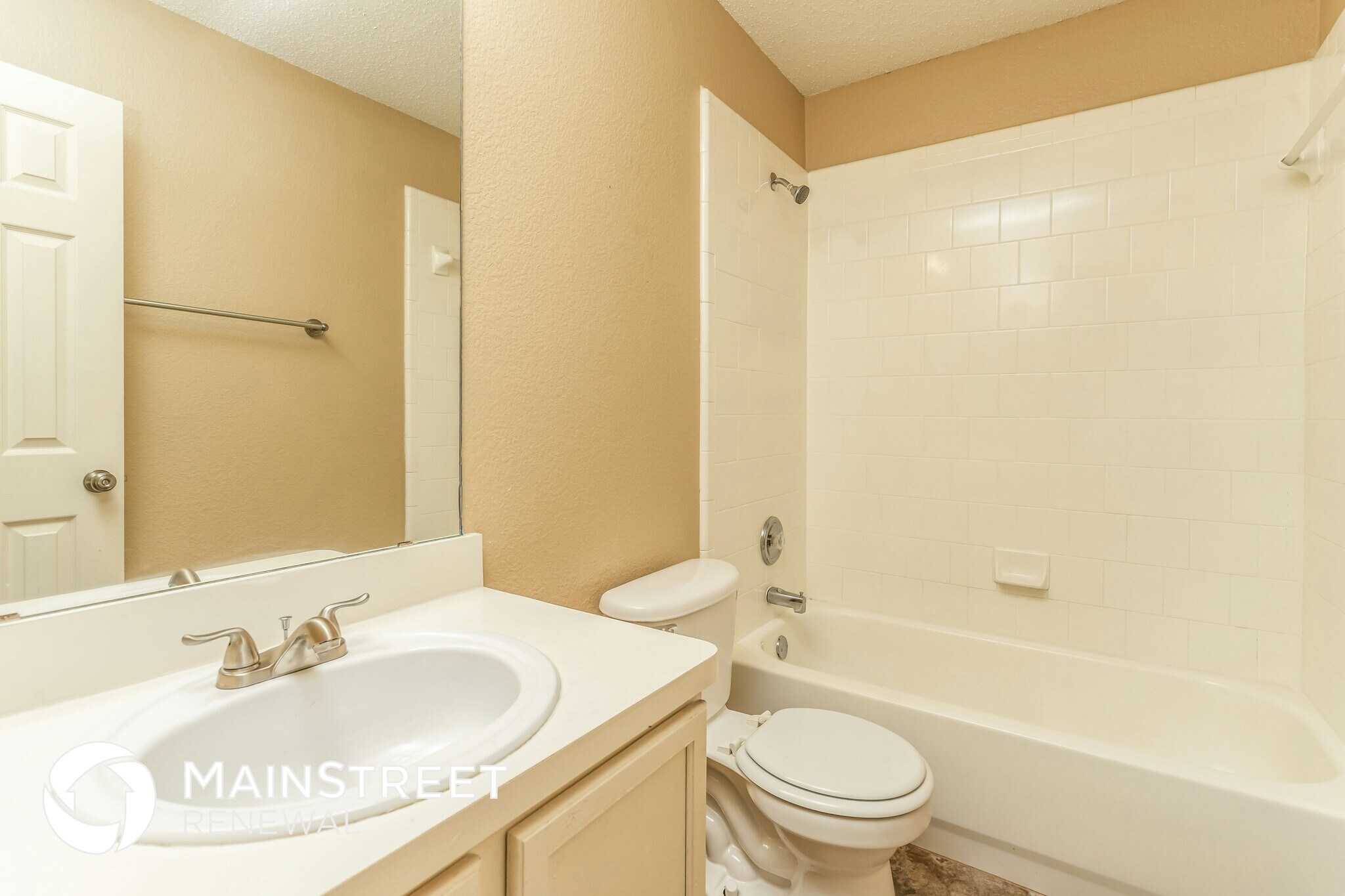 Building Photo - 6909 Baybridge Dr