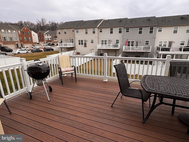 Building Photo - 154 Sachem St