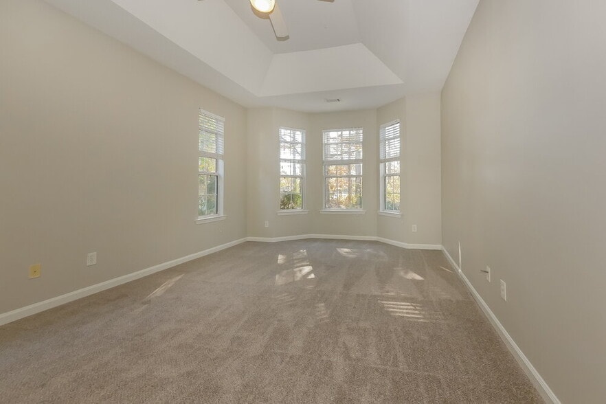 Building Photo - 537 Anglewood Trace