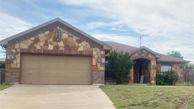 Building Photo - 4209 Adobe Dr