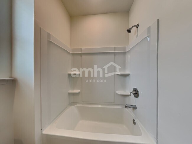 Building Photo - 4080 Chivalry Dr