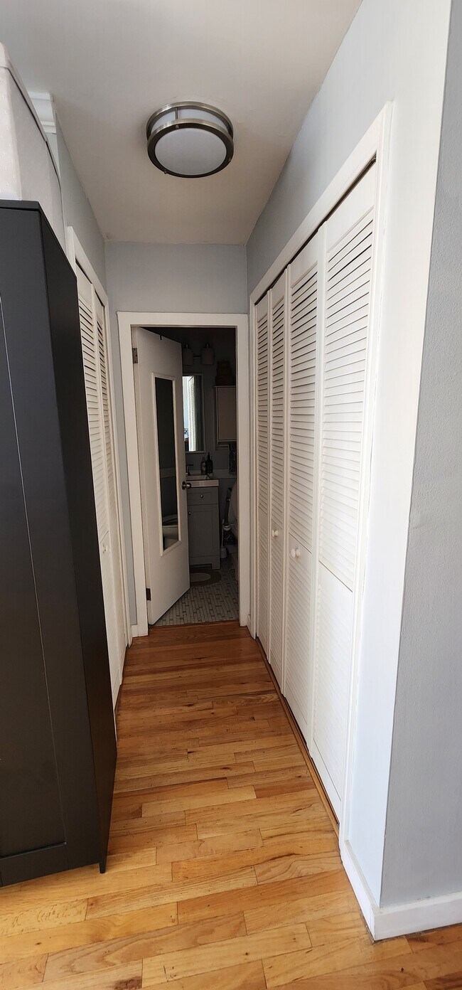 Building Photo - 1460 N Sandburg Terrace