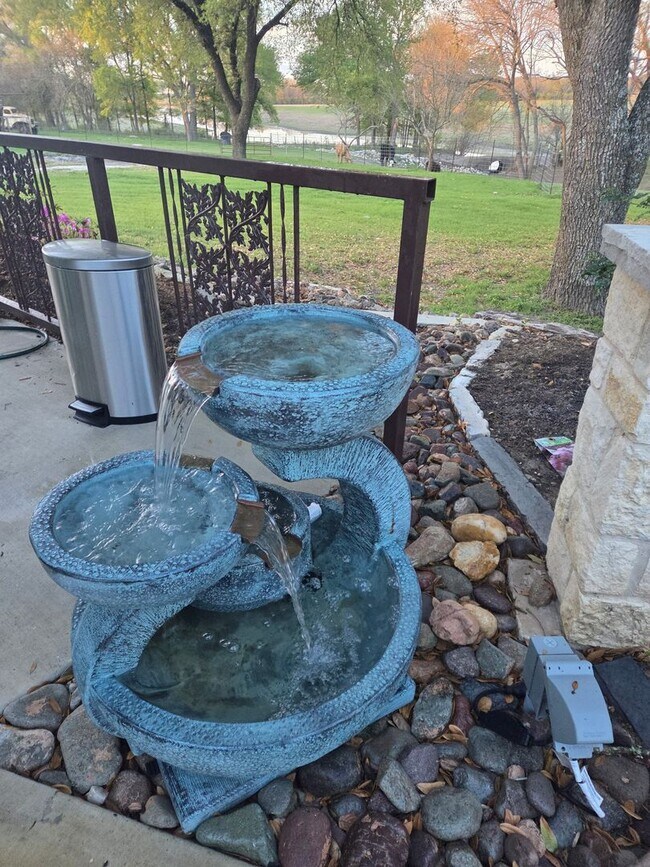 Building Photo - 2403 Bottoms East Rd