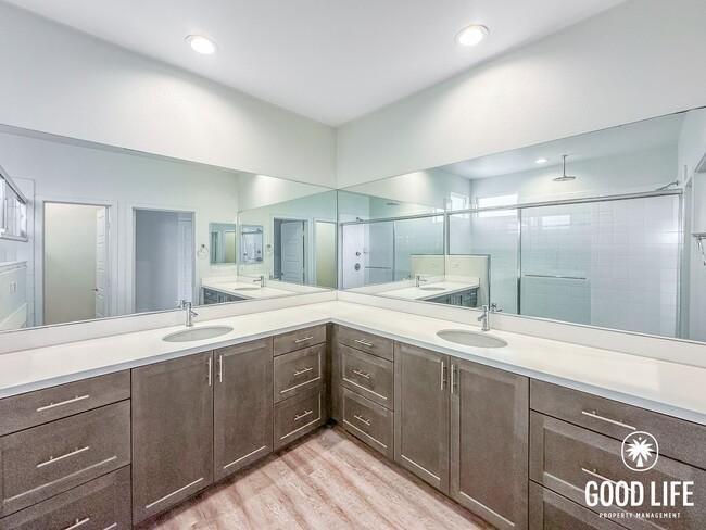 Building Photo - SD: Modern 3BD/3.5BA Townhome in Otay Ranch with Bonus Room, Private Patio & Whole-Home Water Sof...