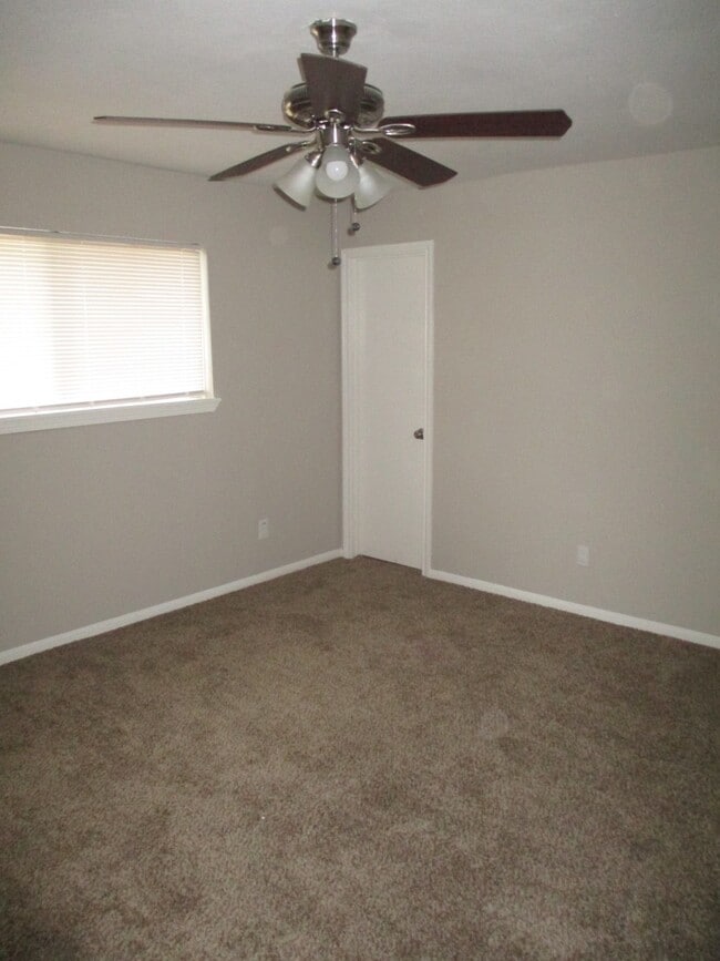 Building Photo - 3423 Abinger Ln