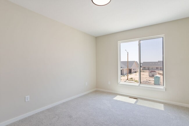 Building Photo - Fox Creek-Tracy Plan MODEL (NOT FOR RENT)