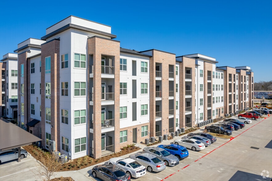 Building Photo - Bellrock La Frontera