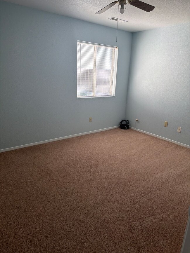 Building Photo - Vogt-1519 St. James