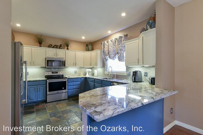 Building Photo - 4 br, 4 bath House - 149 Country Bluff Drive