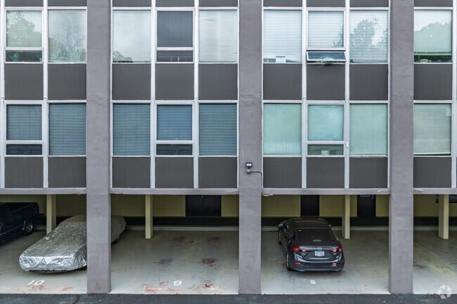 2200 W Cornwallis Dr - 2200 Midtown