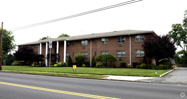 Primary Photo - Bayside Apartments