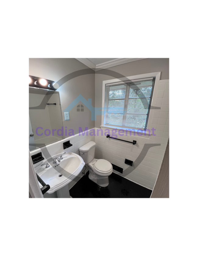 Building Photo - 2 Bedroom For Rent in Decatur - Gorgeous H...