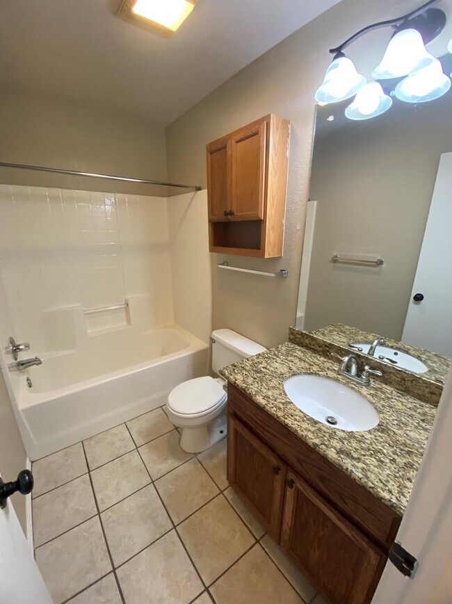 Building Photo - 2612 NW 164th Terrace