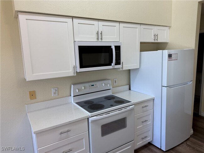 Building Photo - 7985 Preserve Cir