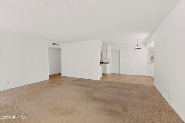 Building Photo - 8120 Ruidoso Rd NE