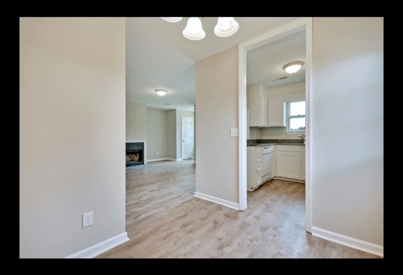 Building Photo - 202 Miami St