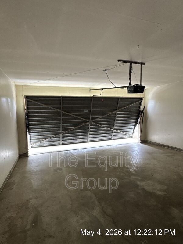 Building Photo - 720 S Linwood St