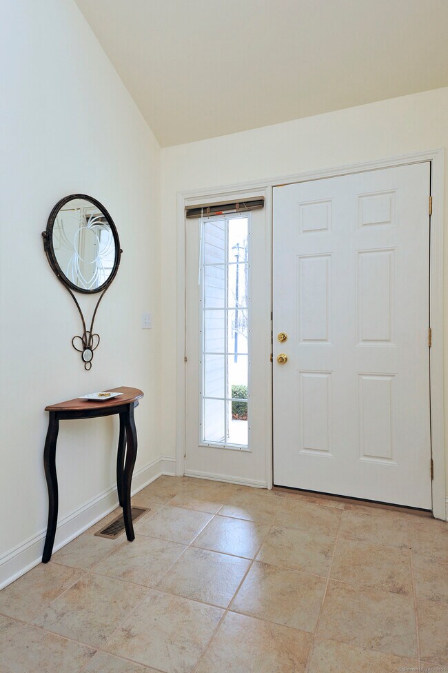 Building Photo - 188 Julia Ct