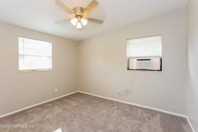 Building Photo - 4653 Haldis Ave