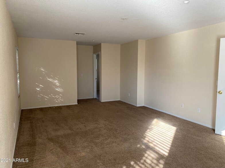 Building Photo - 7500 E Deer Valley Rd
