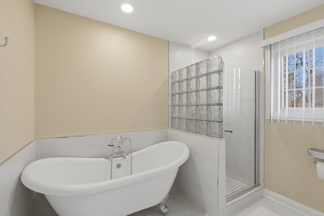 Building Photo - 1107 Popes Creek Cir