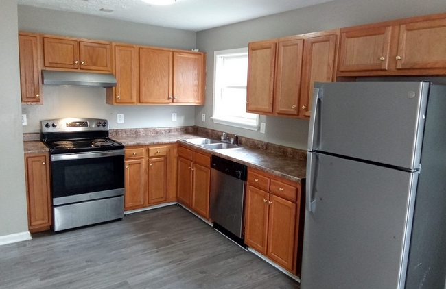 Building Photo - Preview this 3BR/2Ba House- Section 8 acce...