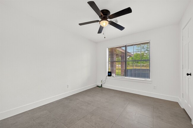 Building Photo - 11507 Oak Valley Dr