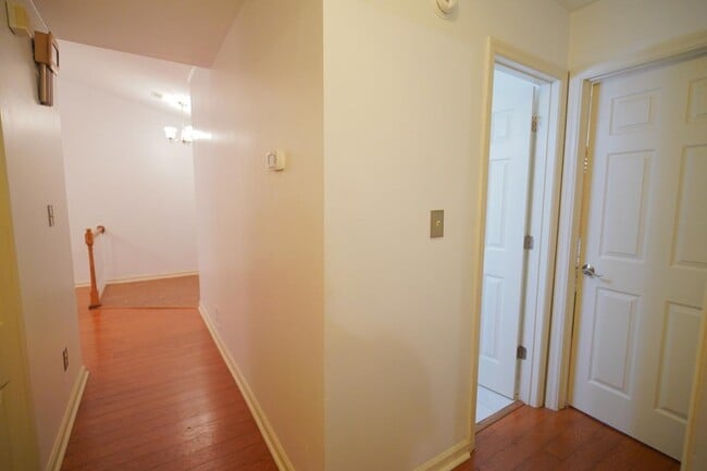 Building Photo - 4472 Bay Shore Cir