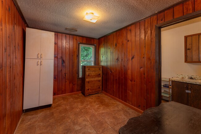 Building Photo - 10801 E Fork Rd