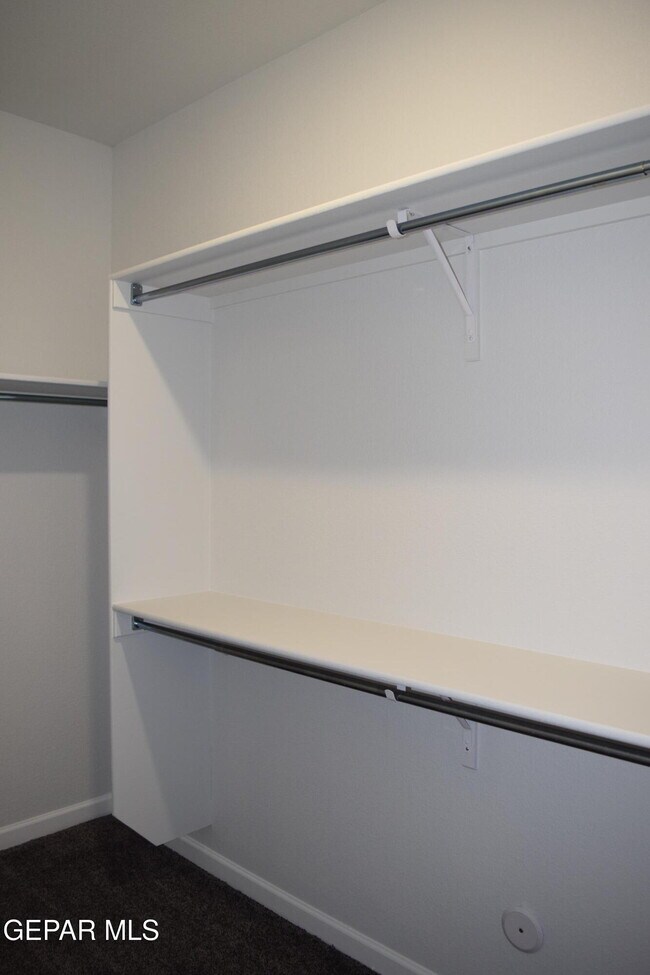 Building Photo - 1103 Nickel Hl Ave