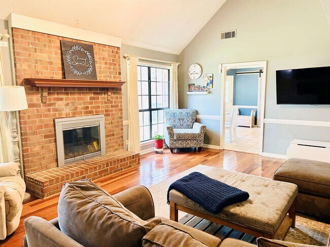 Building Photo - 3738 Brook Trail Ln