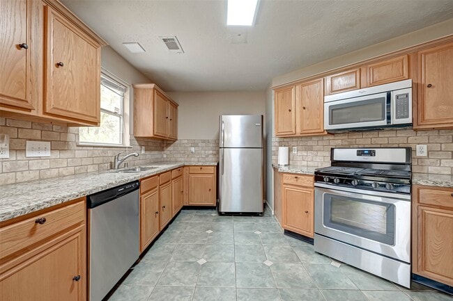 Building Photo - 3914 Crystal Pass Ct