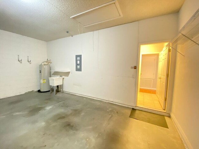 Building Photo - 9951 Indigo Bay Cir