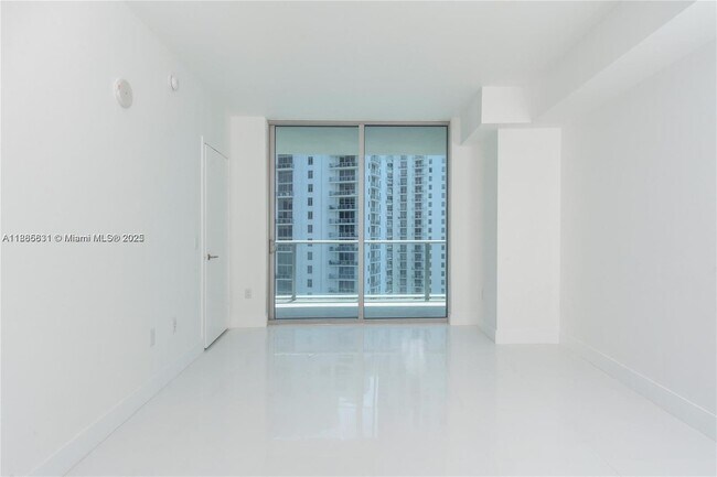 Building Photo - 1100 S Miami Ave