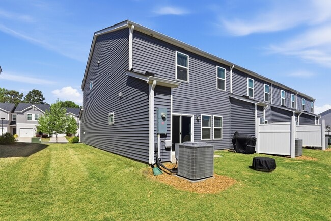 Building Photo - 2317 Belterra Dr