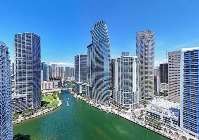 Building Photo - 300 Biscayne Blvd Way