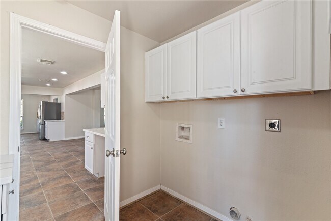 Building Photo - 17923 Beaver Creek Dr