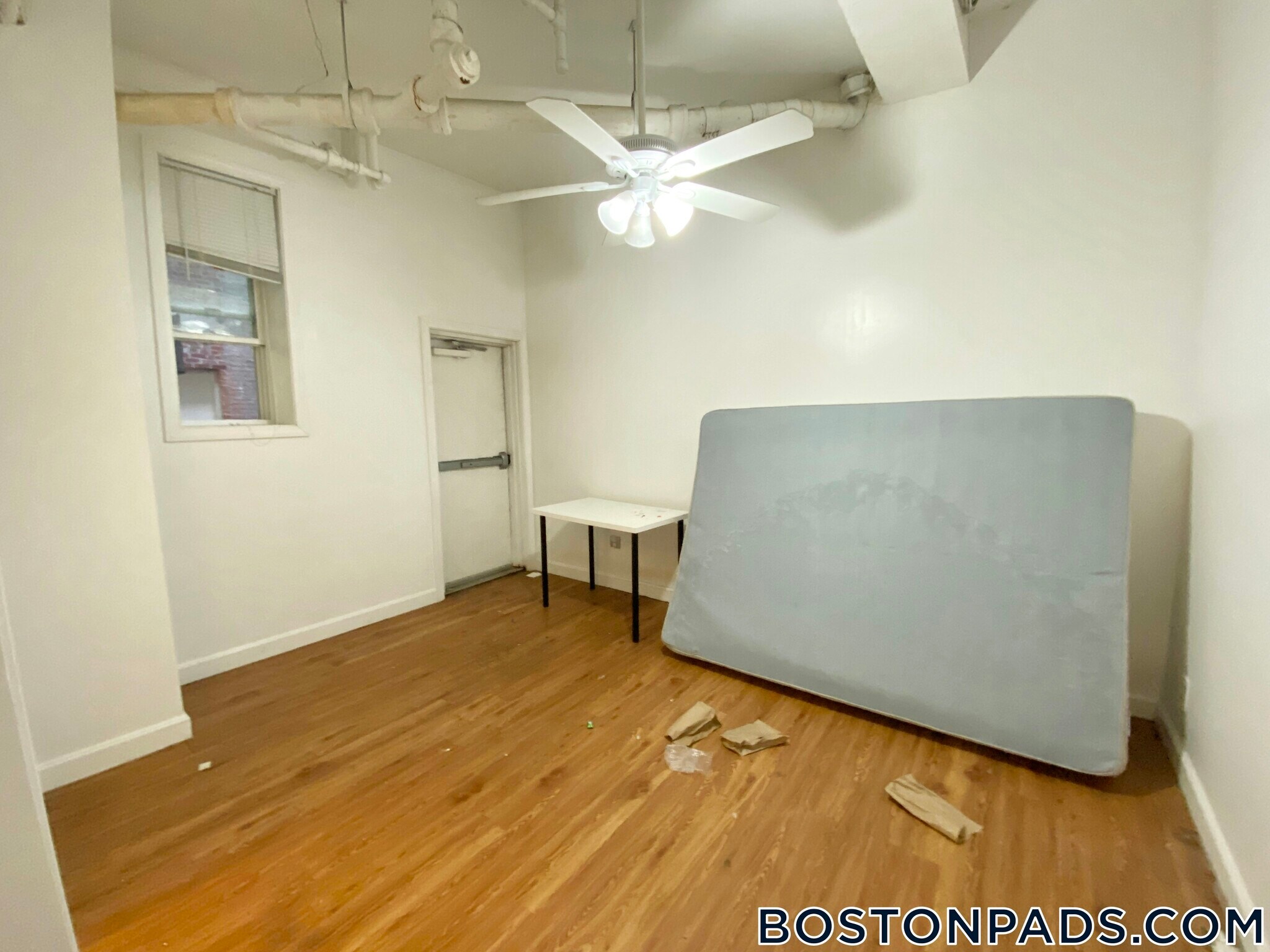 Building Photo - 26 Hemenway St