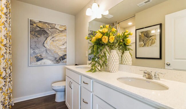 Building Photo - 879 NE Traverse Dr