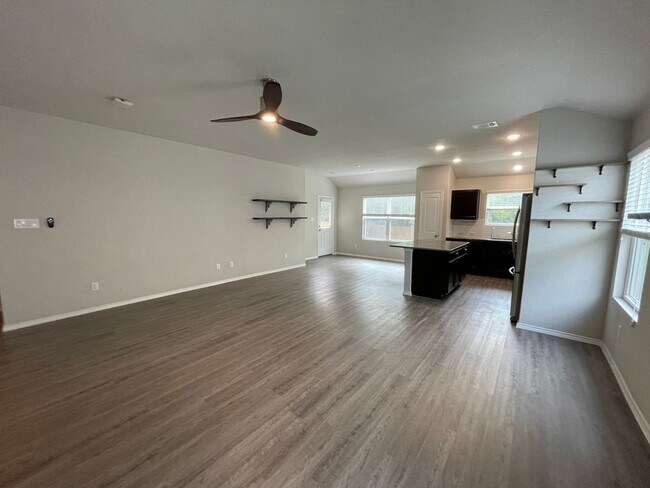 Building Photo - LOVELY 3-BEDROOM, 2-BATH SINGLE-STORY HOME IN PARC AT ESCONDIDO WITH EASY ACCESS TO RANDOLPH AFB,...
