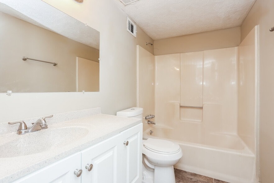Building Photo - 900 Turtle Bend Ln