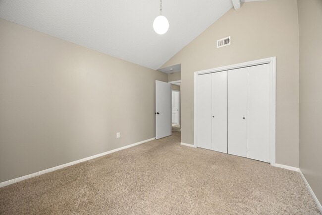 Building Photo - 5923 Pebble Springs Dr