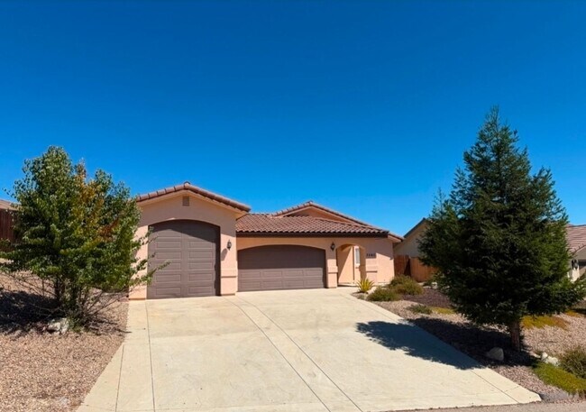 Building Photo - 3540 Lakeside Village Dr