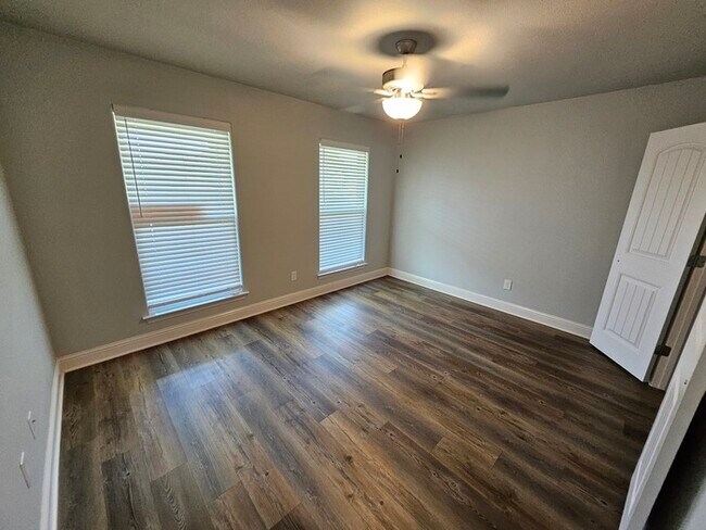 Building Photo - Charming 3 beds 2 baths in Sherman!