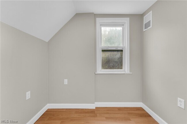 Building Photo - 3153 W 103rd St