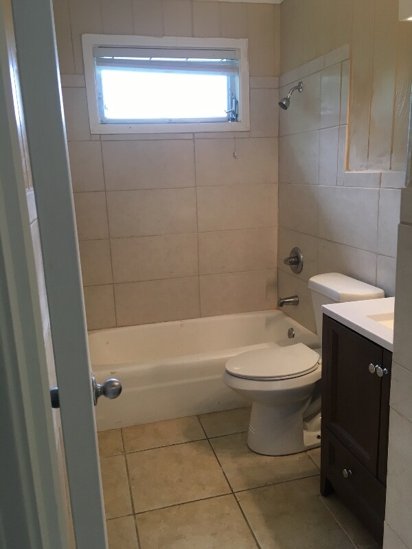 Building Photo - 16140 Dublin Cir