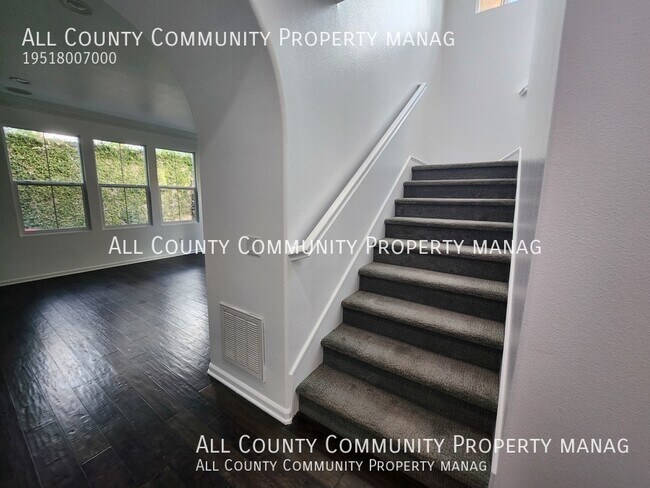 Building Photo - 43 Los Indios