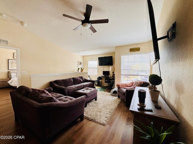 Building Photo - 1109 Lighthouse Rd