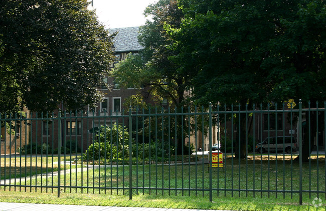 Primary Photo - The Regency
