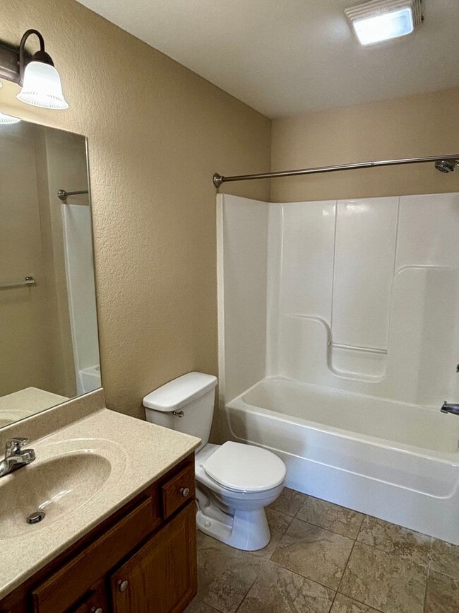 Building Photo - Feel Right at Home – Spacious 4 Bed / 3 Bath Duplex on Manhattan’s East Side